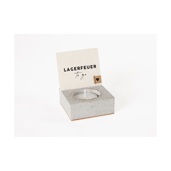 GOF Lichtwünsche, Motiv: Lagerfeuer to go - Teelichthalter aus Terrazzo mit Korkboden und Schlitz für Ka